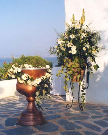 «Φακελάκι» πεθεράς στη βάπτιση... για να πάρει το μωρό τ’ όνομά της!!!